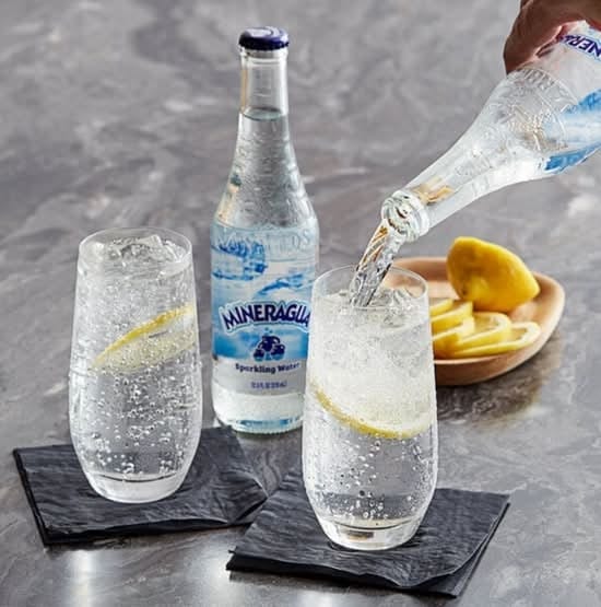 Mineragua - Sparkling Water - Jarritos Brand.